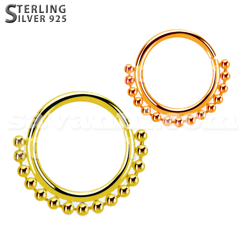 Hopeinen helmirengas