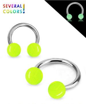 Pimeässä loistava hevosenkenkä