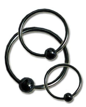 Musta Hopearengas Pallolukolla